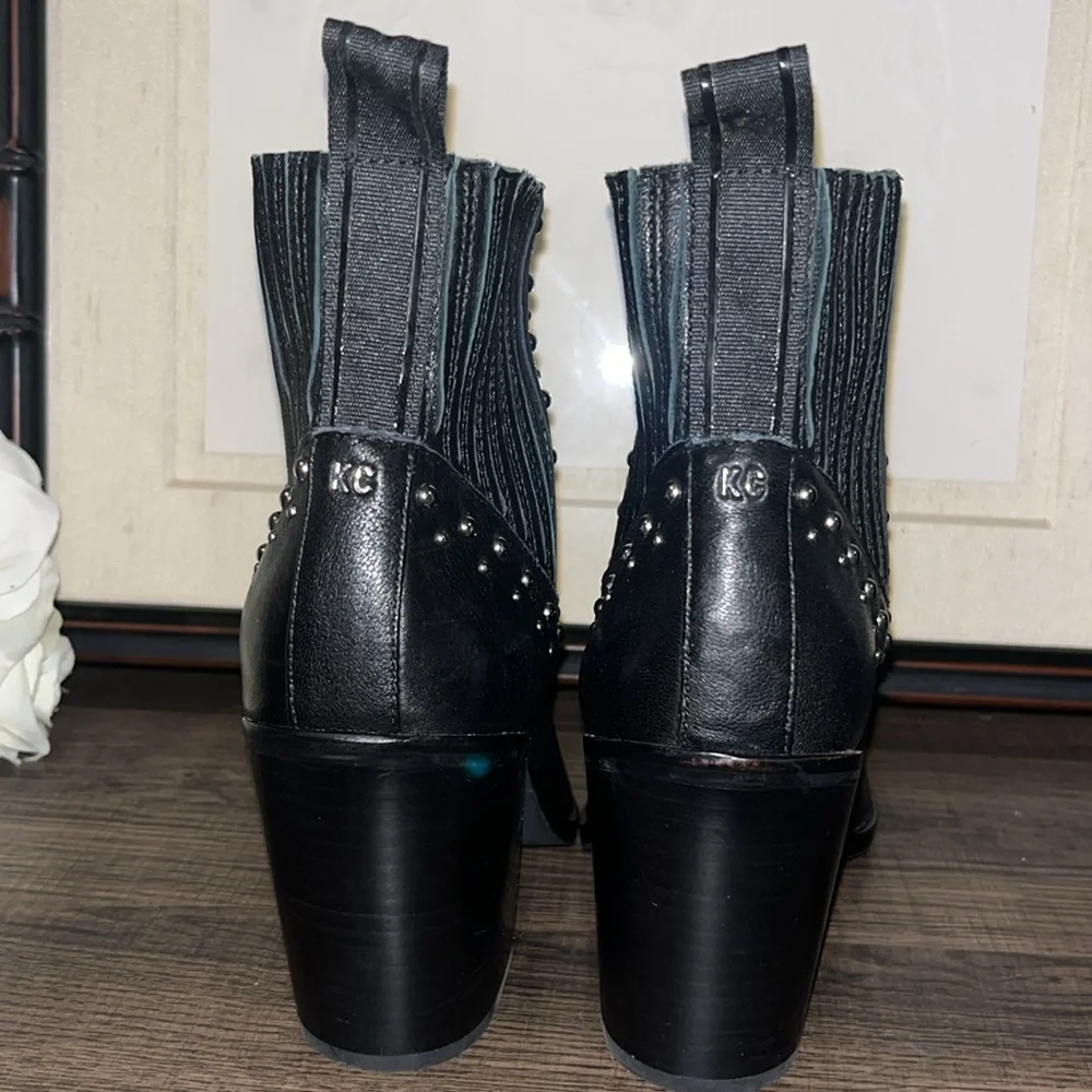 Kenneth Cole Bynona /West Side Studded Leather Western Black Booties EUC sz 5.5